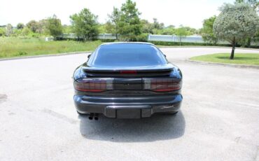 Pontiac-Firebird-Coupe-1995-6