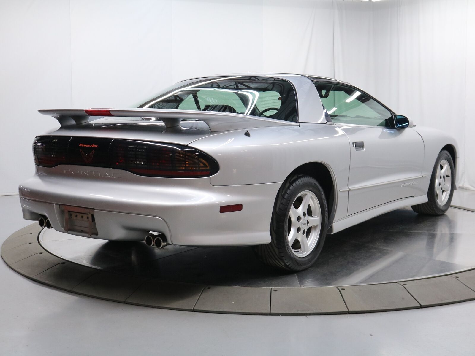 Pontiac-Firebird-Coupe-1995-6