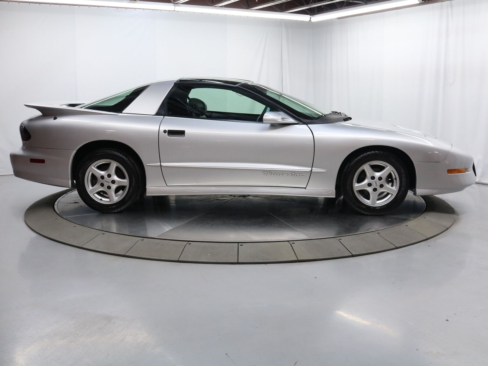 Pontiac-Firebird-Coupe-1995-7