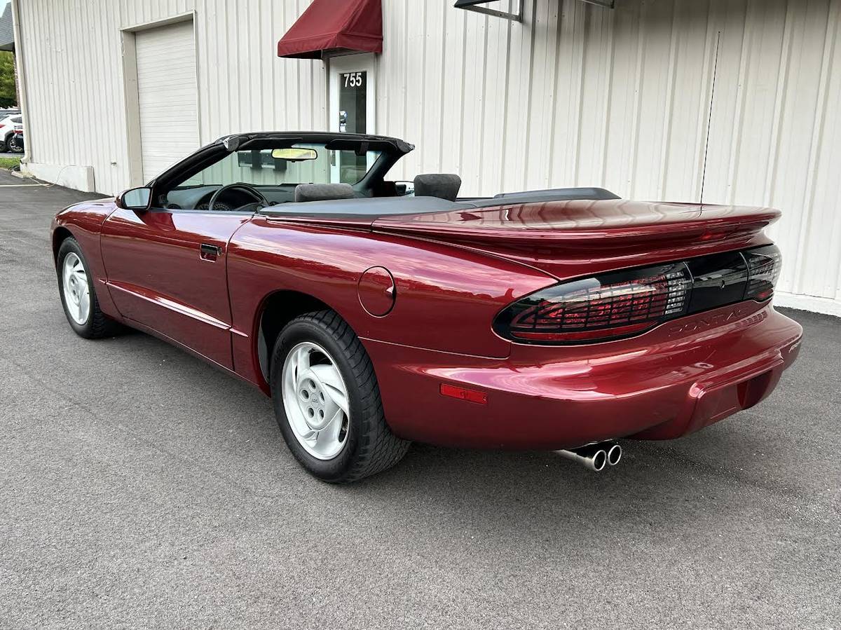 Pontiac-Firebird-convertible-1994-10