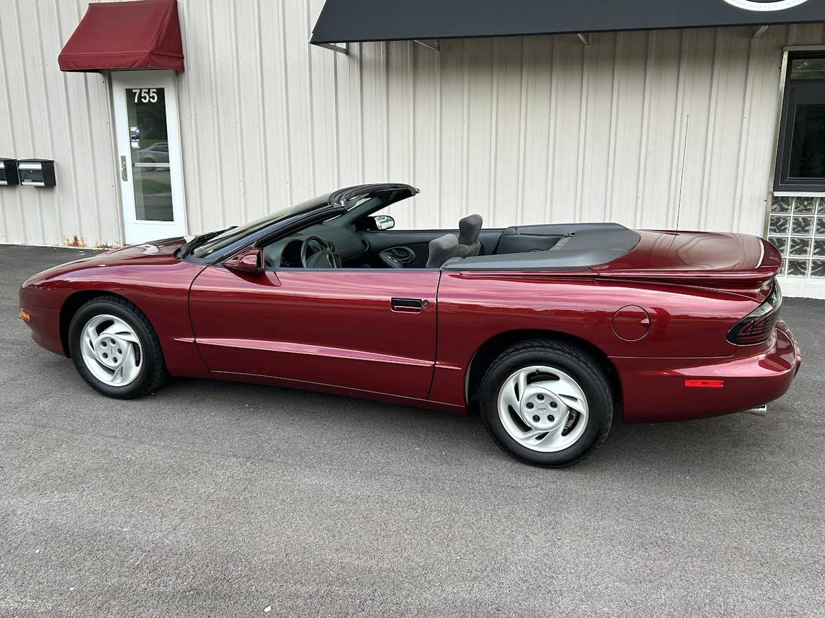 Pontiac-Firebird-convertible-1994-11