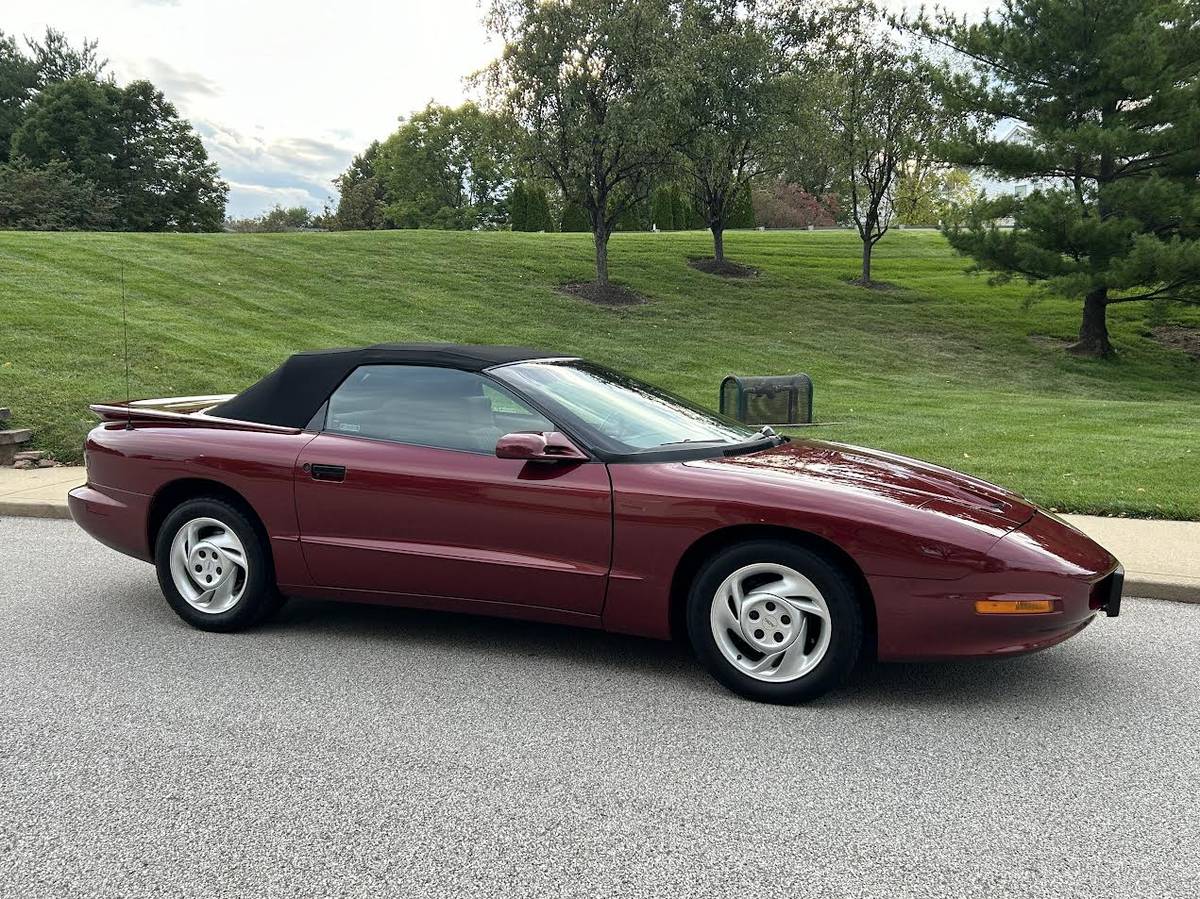 Pontiac-Firebird-convertible-1994-18