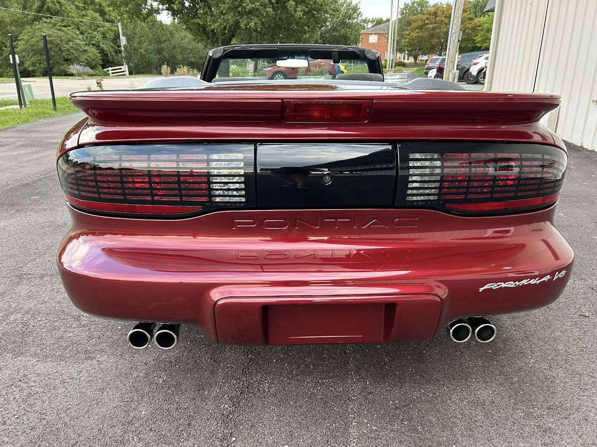 Pontiac-Firebird-convertible-1994-8