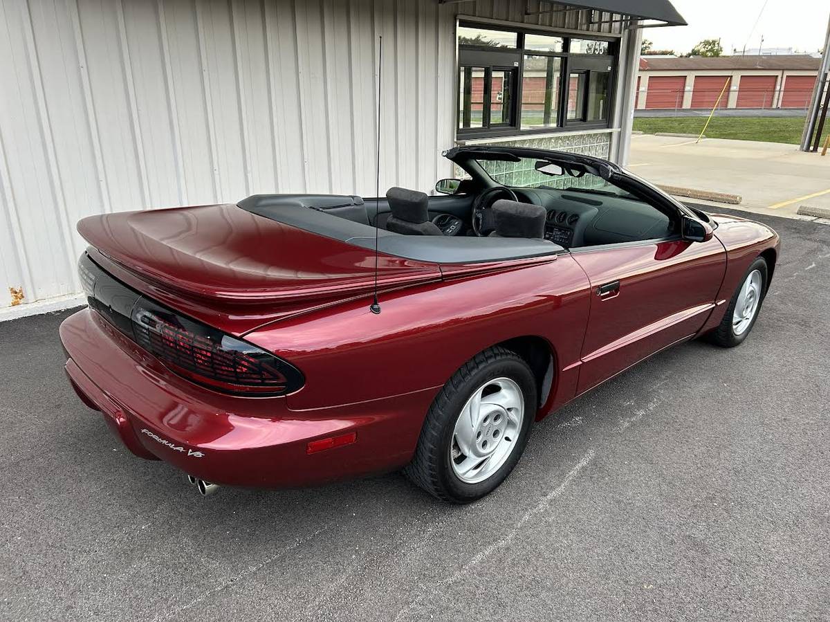 Pontiac-Firebird-convertible-1994-9