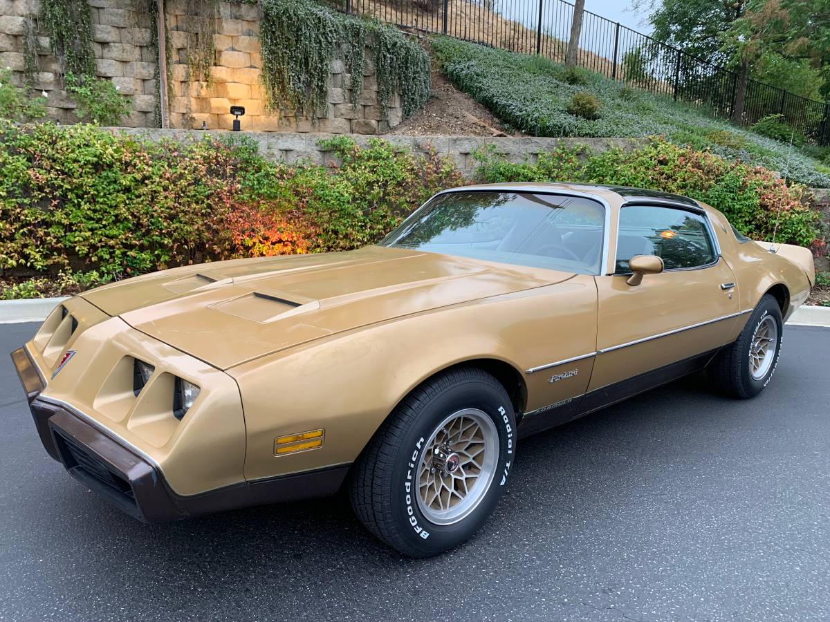 Pontiac-Firebird-formula-400-1979-3