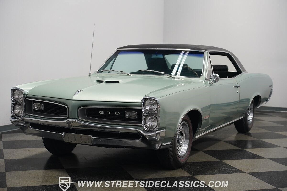 Pontiac-GTO-1966-5