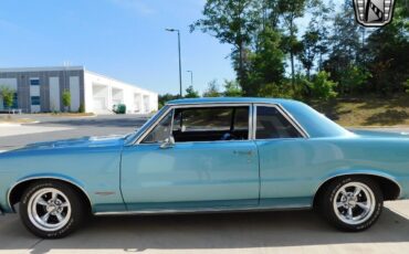 Pontiac-GTO-Coupe-1964-5