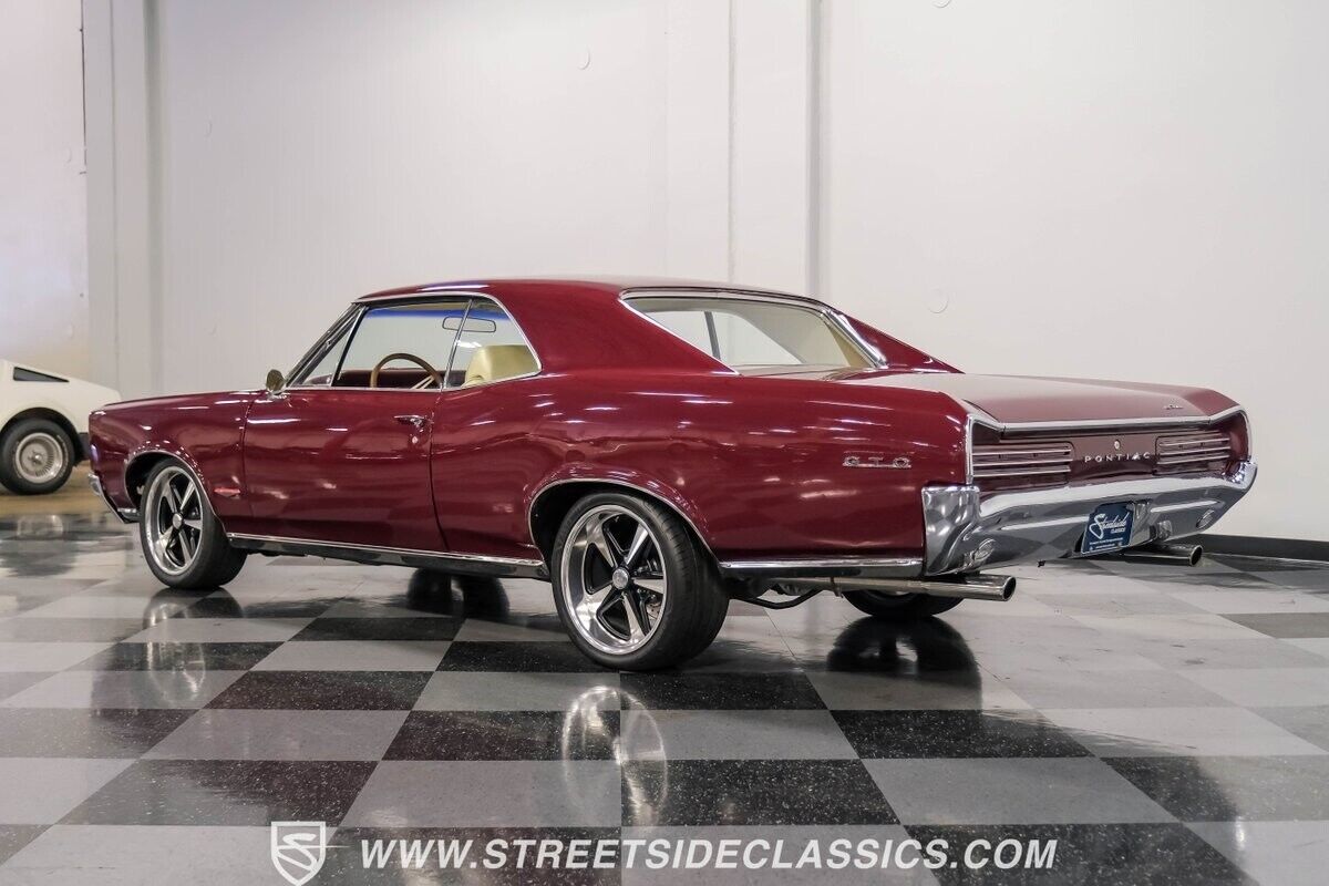 Pontiac-GTO-Coupe-1966-9