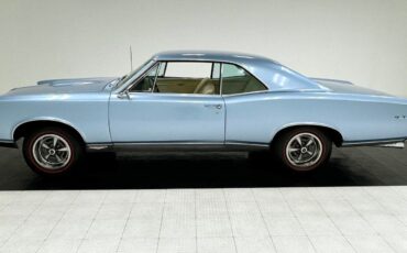 Pontiac-GTO-Coupe-1967-1