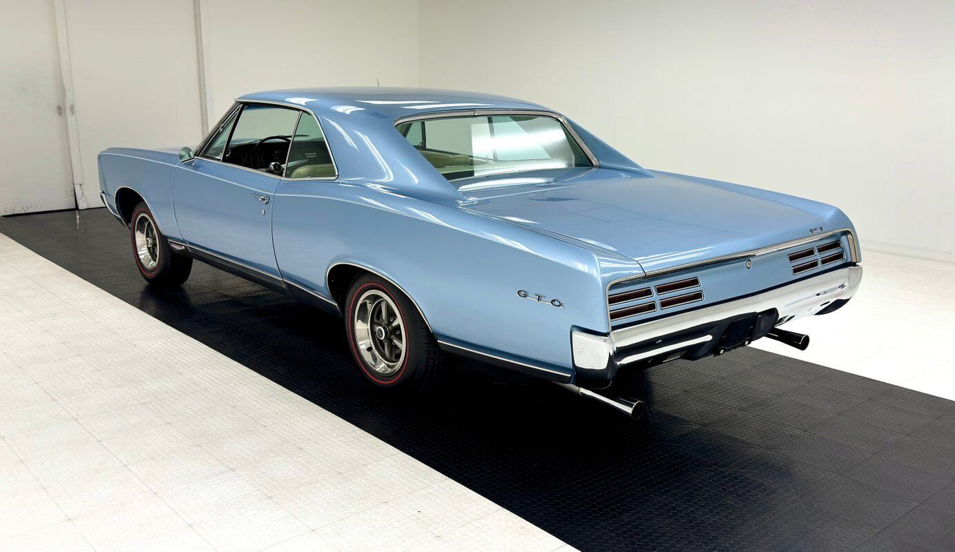 Pontiac-GTO-Coupe-1967-2