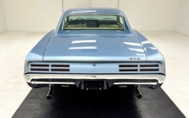 Pontiac-GTO-Coupe-1967-3