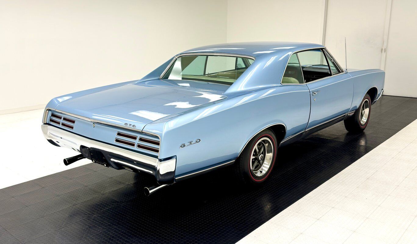 Pontiac-GTO-Coupe-1967-4