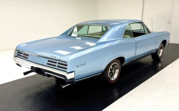 Pontiac-GTO-Coupe-1967-4