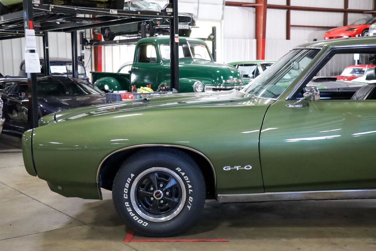 Pontiac-GTO-Coupe-1969-2