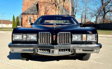 Pontiac-Grand-Prix-SJ-Coupe-1977-2