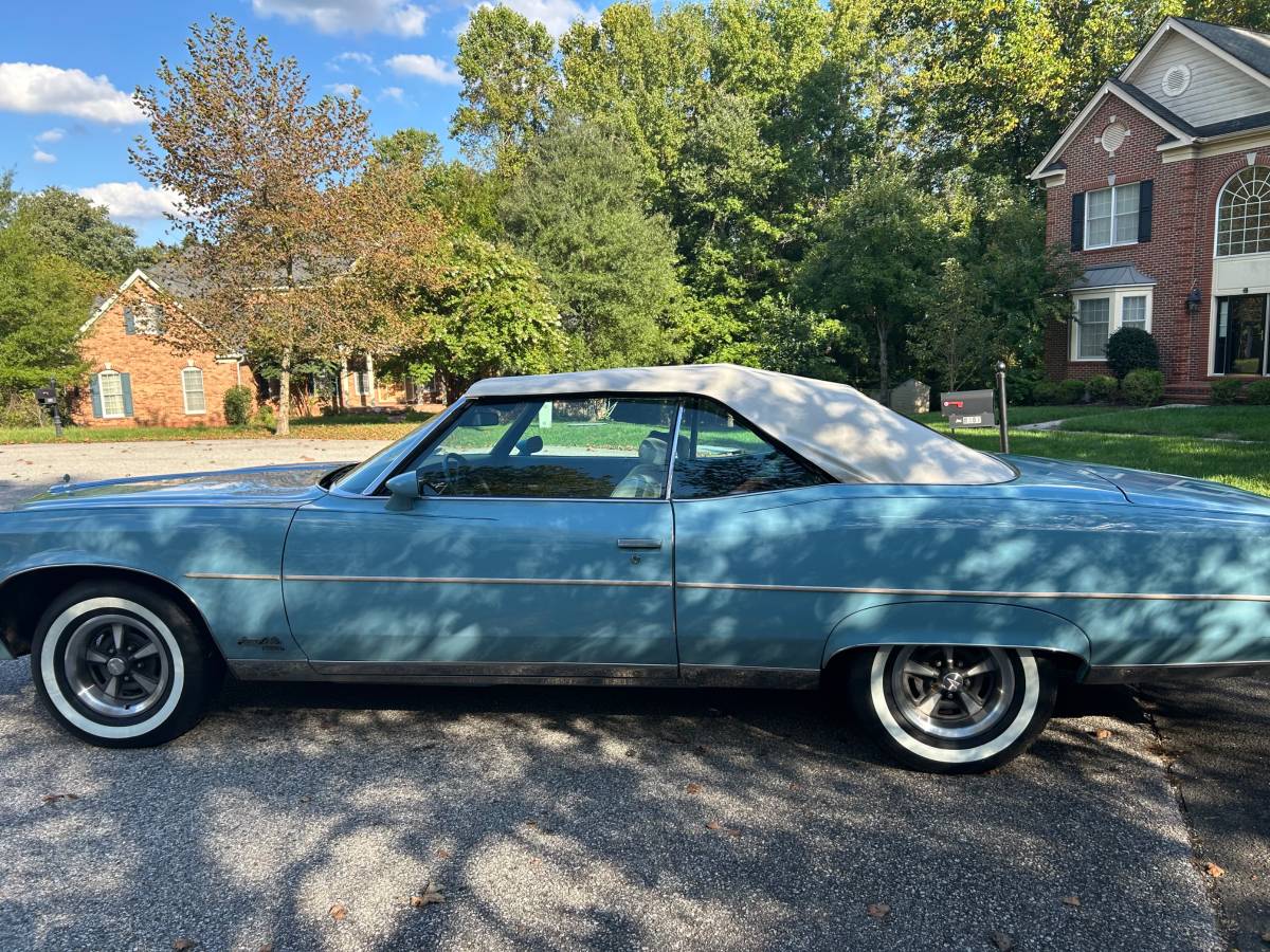 Pontiac-Grandville-convertible-1975-1