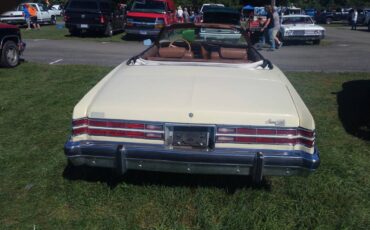 Pontiac-Grandville-convertible-1975-2