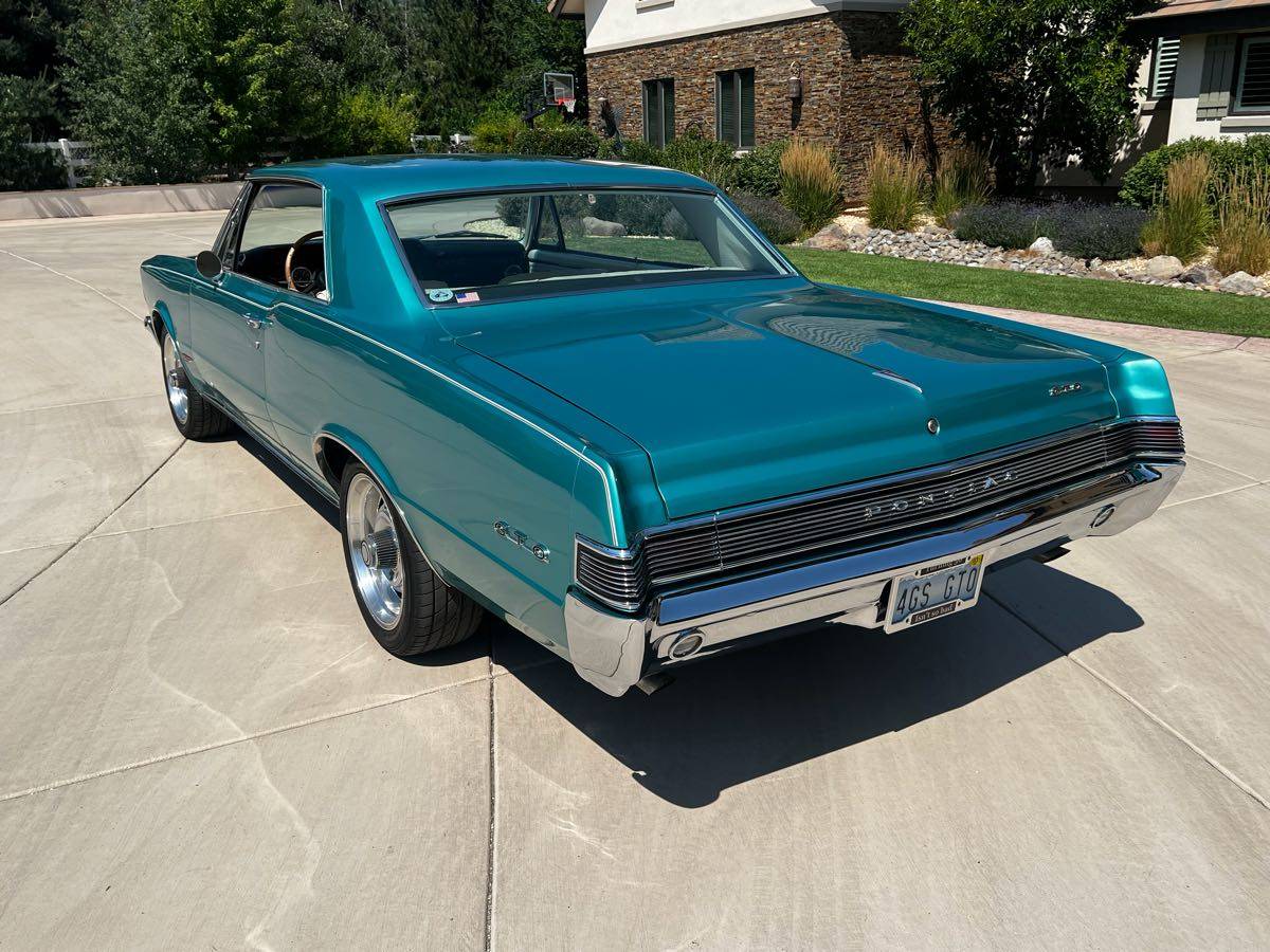 Pontiac-Gto-1965-2