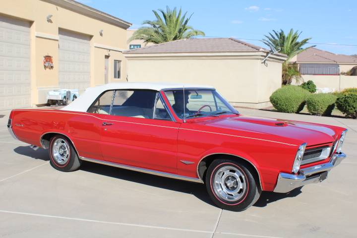 Pontiac-Gto-convertible-1965-1