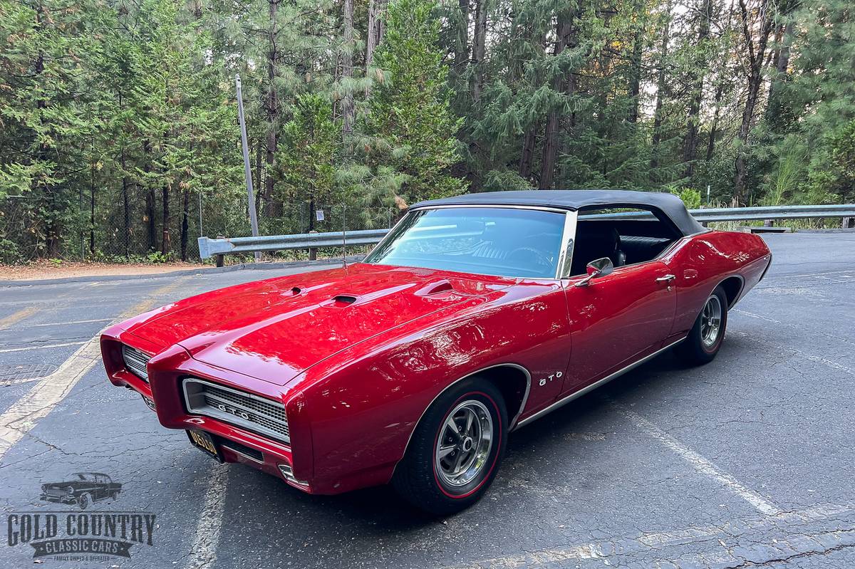 Pontiac-Gto-convertible-1969