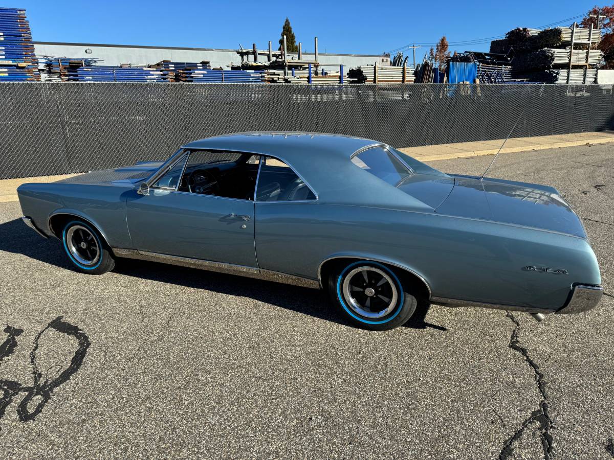 Pontiac-Gto-coupe-1967-3