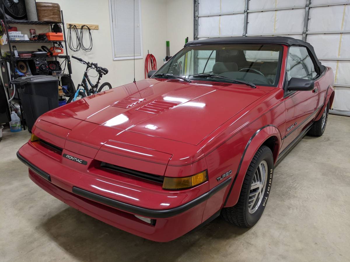 Pontiac-Sunbird-gt-convertible-1989