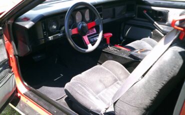 Pontiac-Trans-am-1986-7