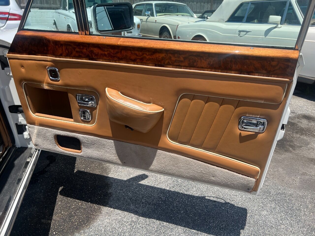 Rolls-Royce-Corniche-Cabriolet-1988-11