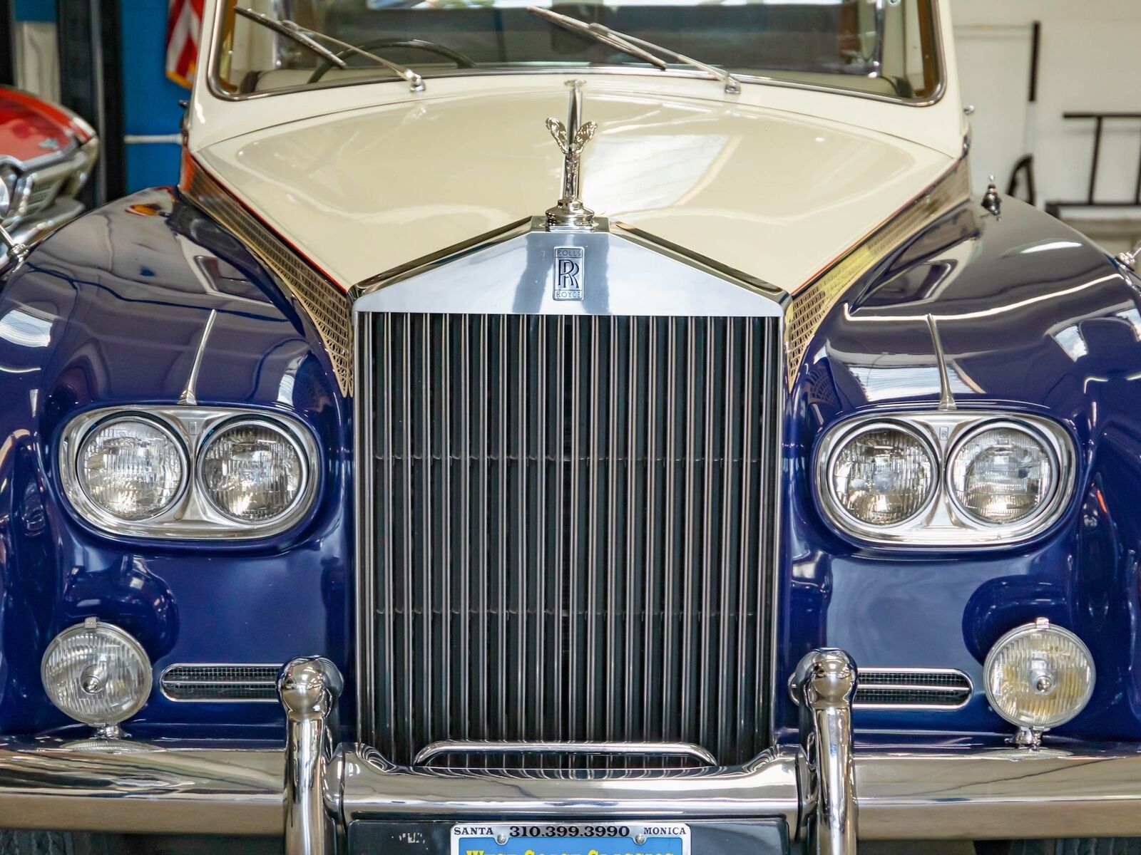 Rolls-Royce-Phantom-Limousine-1965-15