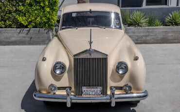 Rolls-Royce-Silver-Cloud-1956-1