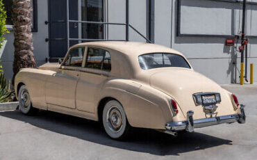 Rolls-Royce-Silver-Cloud-1956-7