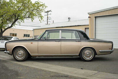 Rolls-Royce-Silver-Shadow-Berline-1969-2