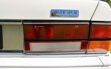 Rolls-Royce-Silver-SpiritSpurDawn-1985-12