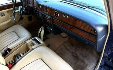 Rolls-Royce-Wraith-Berline-1980-33