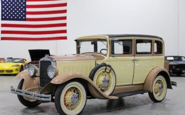 Studebaker-Commander-Berline-1931