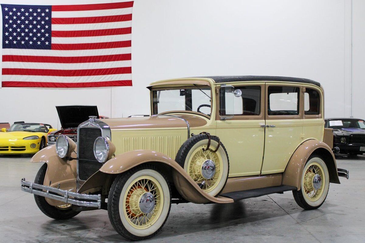 Studebaker-Commander-Berline-1931