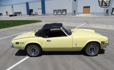 Triumph-Spitfire-1974-5