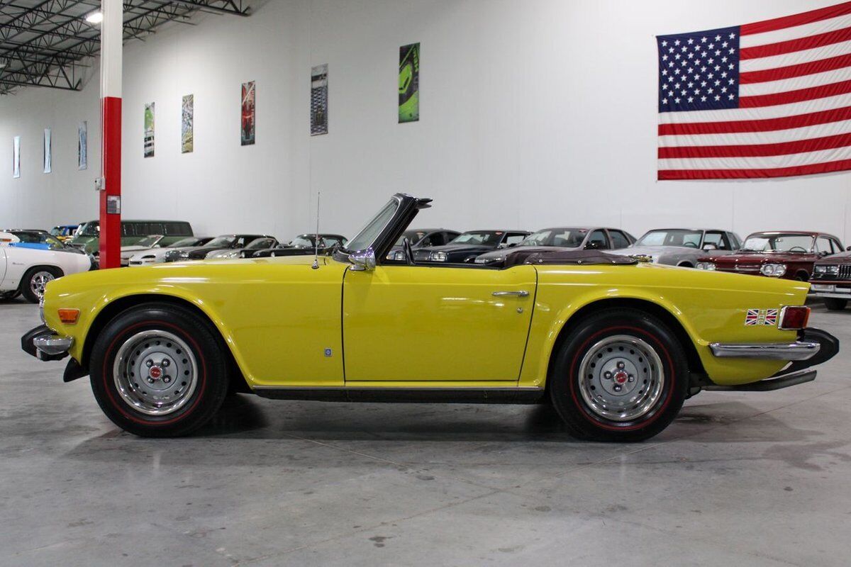 Triumph-TR-6-1974-2