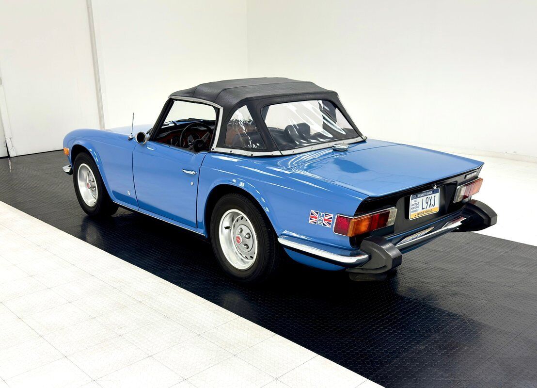 Triumph-TR-6-1974-4