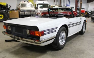 Triumph-TR-6-1974-4