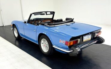 Triumph-TR-6-1974-5