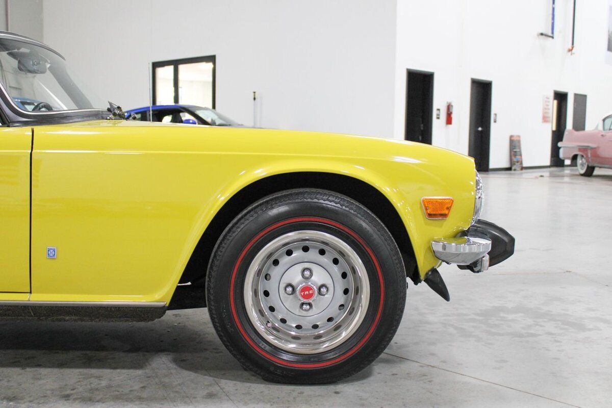 Triumph-TR-6-1974-9