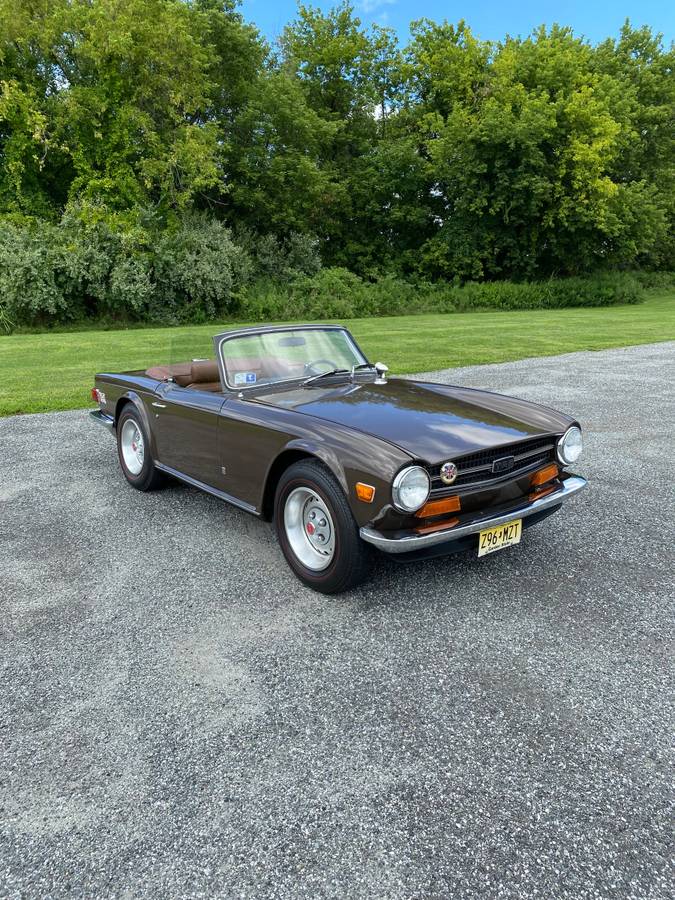 Triumph-Tr6-1973-2