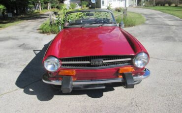 Triumph-Tr6-1974