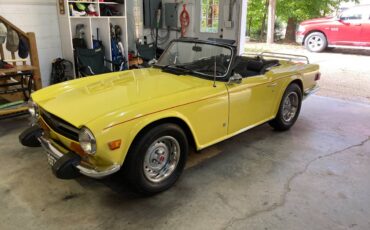 Triumph-Tr6-1974