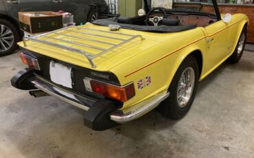 Triumph-Tr6-1974-3