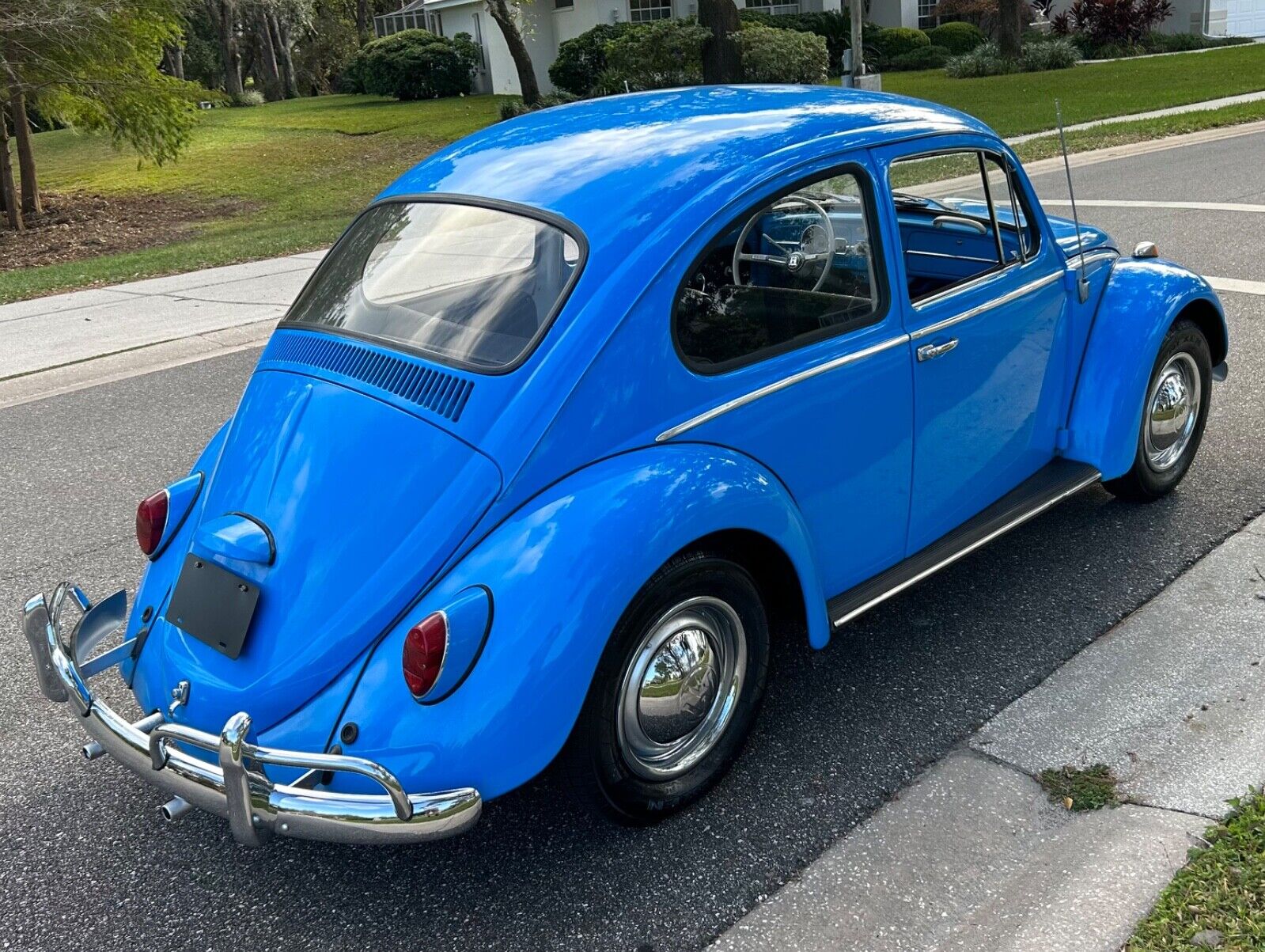 Volkswagen-Beetle-Classic-Coupe-1965-1