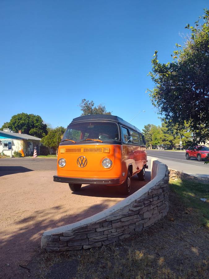 Volkswagen-Bus-1973-5