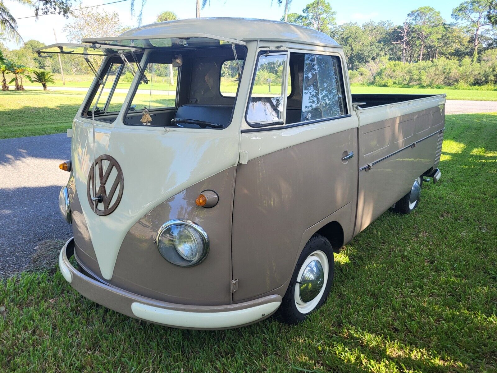 Volkswagen Bus/Vanagon  1957