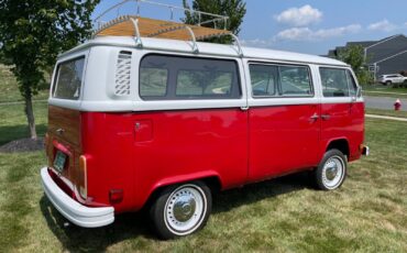 Volkswagen-BusVanagon-1973-11